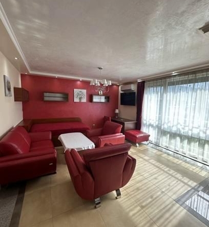 Дава се под наем Двустаен апартамент в София, Студентски град - 100 кв.м за 792 € - Снимка #1