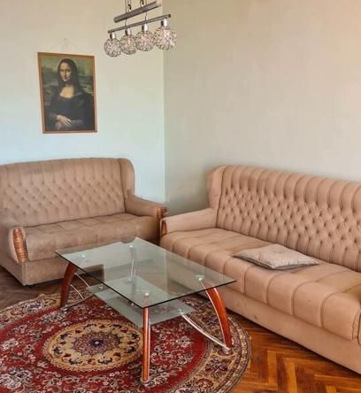 Дава се под наем Тристаен апартамент в София, Младост 1 - 80 кв.м за 600 € - Снимка #1