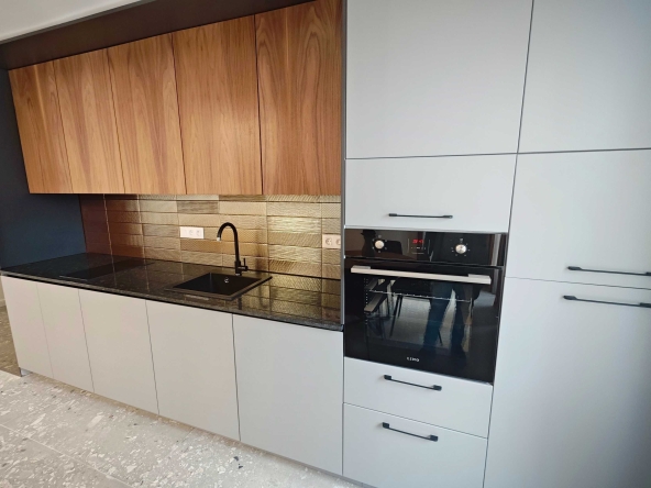 Тристаен апартамент в София, Редута - 70 кв.м за 3358 €/кв.м - Снимка #1