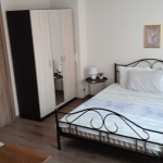 Дава се под наем Тристаен апартамент в Бургас, Център - 93 кв.м за 612 € - Снимка #1