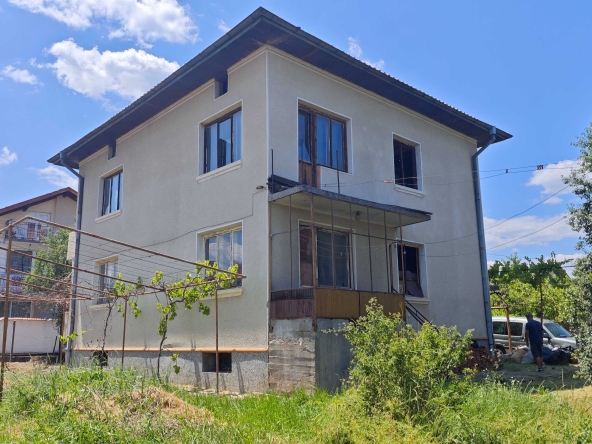 Къща в с. Соволяно, Област Кюстендил - 100 кв.м за 1020 €/кв.м - Снимка #1