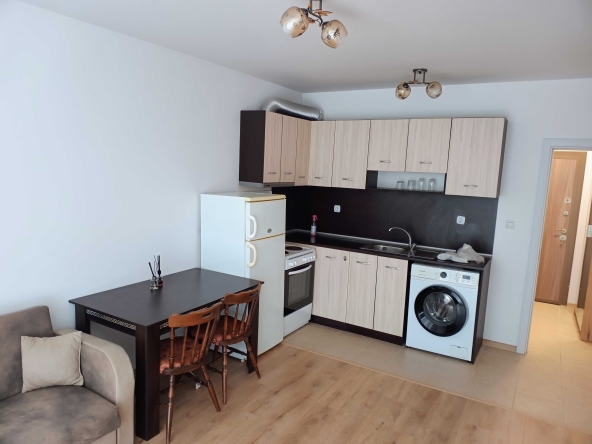 Дава се под наем Двустаен апартамент в Велинград - 45 кв.м за 278.97 € - Снимка #1