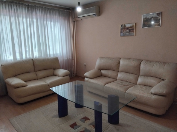 Дава се под наем Двустаен апартамент в Русе, Възраждане - 65 кв.м за 298.86 € - Снимка #1