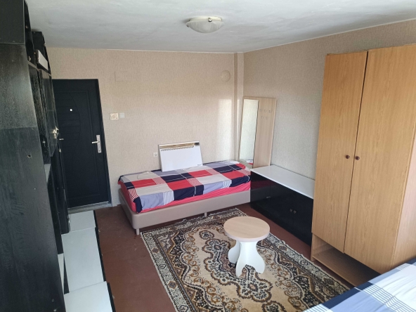 Дава се под наем Ателие в Добрич, Градска болница - 15 кв.м за 127.5 € - Снимка #1