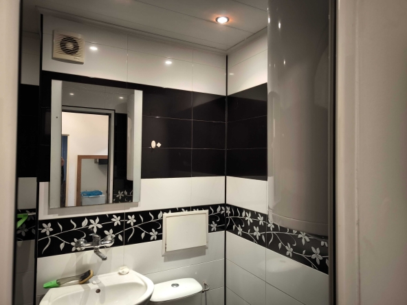 Дава се под наем Двустаен апартамент в Хасково, Дружба 1 - 40 кв.м за 173.4 € - Снимка #1