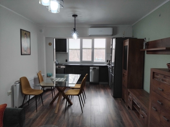 Двустаен апартамент в Русе, Център - 62 кв.м за 2178 €/кв.м - Снимка #1