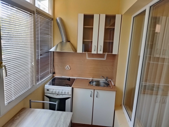 Дава се под наем Едностаен апартамент в София, 7-ми 11-ти километър - 45 кв.м за 525 € - Снимка #1