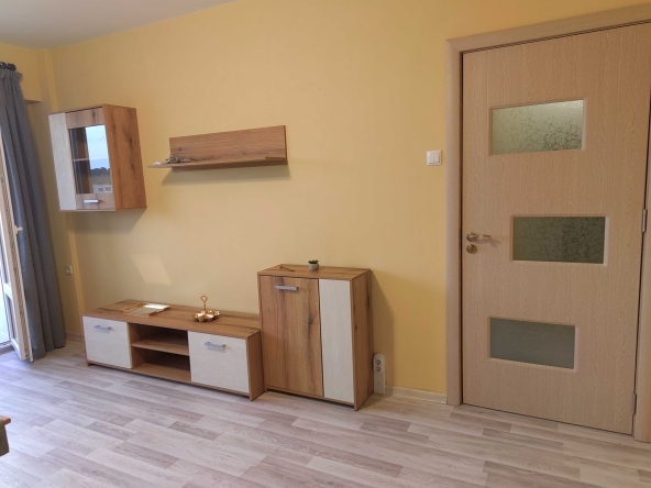 Дава се под наем Двустаен апартамент в Димитровград - 65 кв.м за 219.3 € - Снимка #1