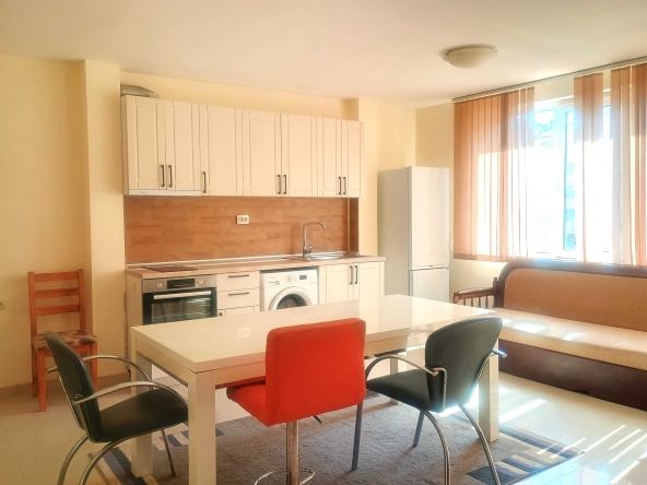 Дава се под наем Двустаен апартамент в Несебър - 65 кв.м за 281 € - Снимка #1