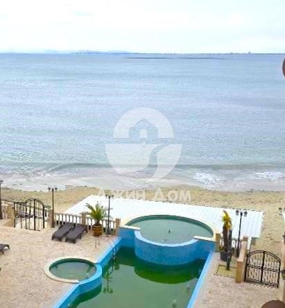 Тристаен апартамент в к.к. Елените - 87 кв.м за 2012 €/кв.м - Снимка #1