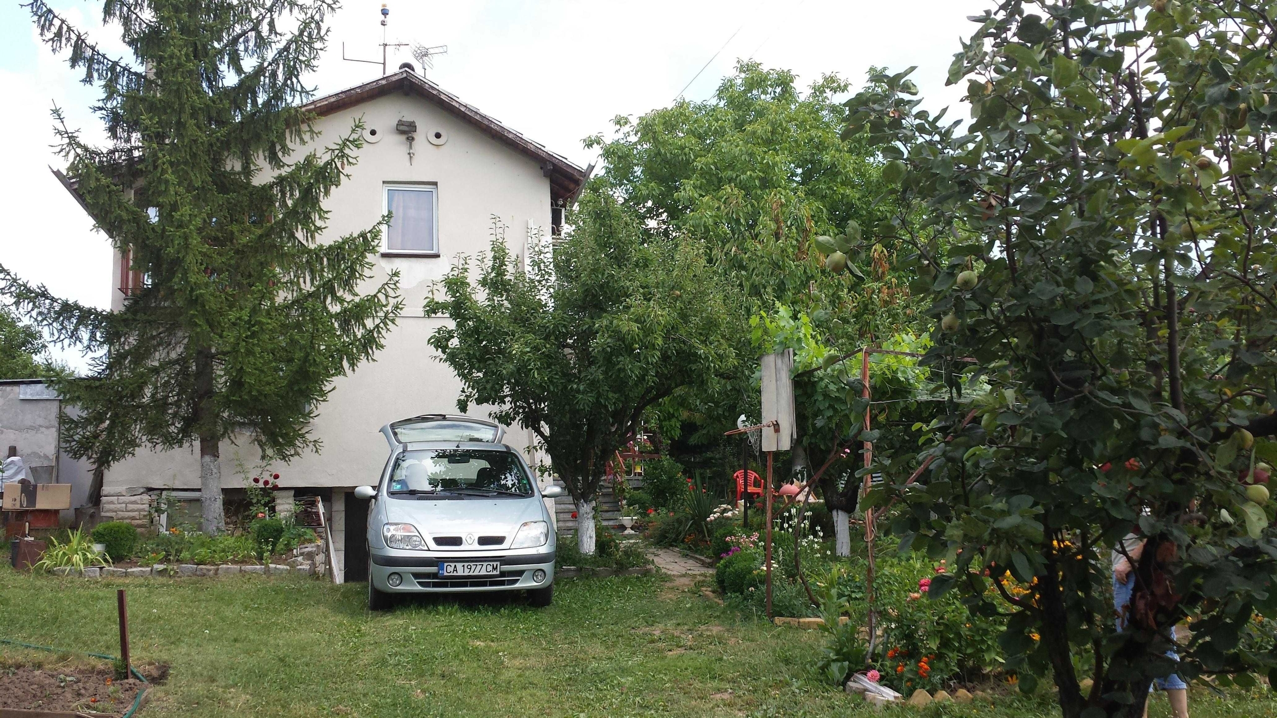 Дава се под наем Къща в с. Лозен, Област София-град - 60 кв.м за 204 € - Снимка #1