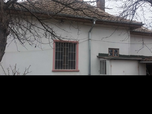 Къща в с. Бутан, Област Враца - 360 кв.м за 190 €/кв.м - Снимка #1