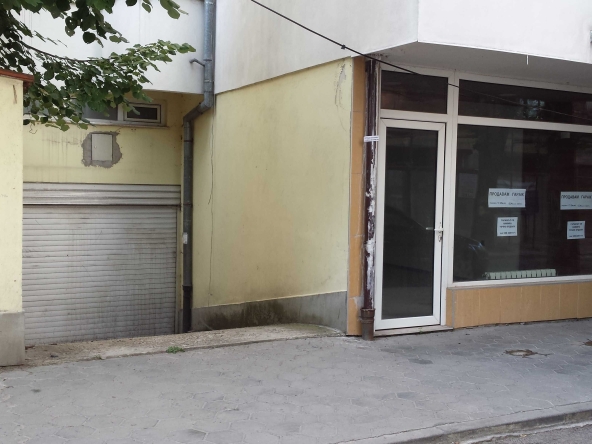 Дава се под наем Гараж / Паркомясто в София, Лозенец - 20 кв.м за 100 € - Снимка #1