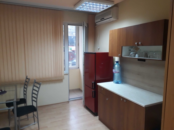 Дава се под наем Двустаен апартамент в Пловдив, Централна гара - 65 кв.м за 350 € - Снимка #1