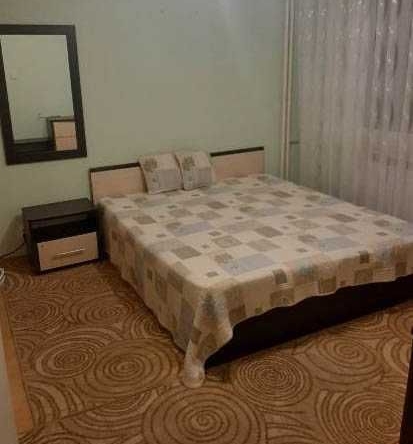 Дава се под наем Тристаен апартамент в София, Левски В - 87 кв.м за 598.23 € - Снимка #1