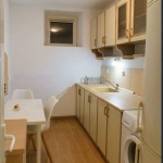 Дава се под наем Двустаен апартамент в Варна, Център - 33 кв.м за 298.86 € - Снимка #1