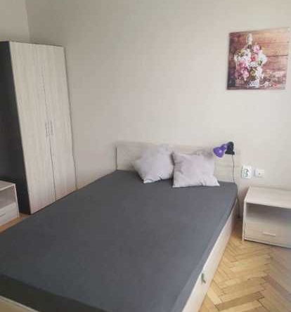 Дава се под наем Тристаен апартамент в София, Оборище - 90 кв.м за 561 € - Снимка #1