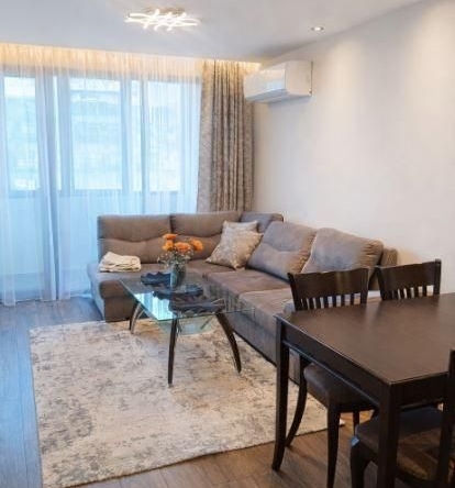 Дава се под наем Двустаен апартамент в Варна, Център - 61 кв.м за 598.23 € - Снимка #1