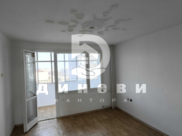 Двустаен апартамент в Стара Загора, Три чучура - център - 58 кв.м за 1000 €/кв.м - Снимка #1