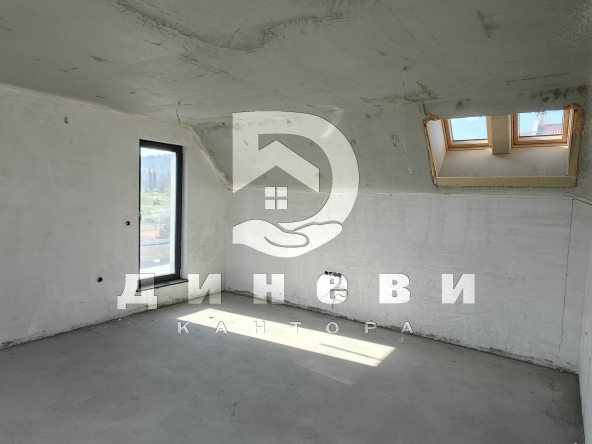 Тристаен апартамент в Стара Загора, Казански - изток - 162 кв.м за 1102 €/кв.м - Снимка #1