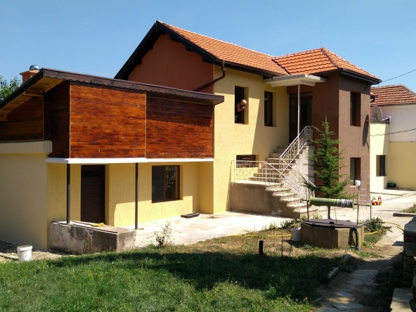 Къща в с. Кирилово, Област Стара Загора - 180 кв.м за 1100 €/кв.м - Снимка #1