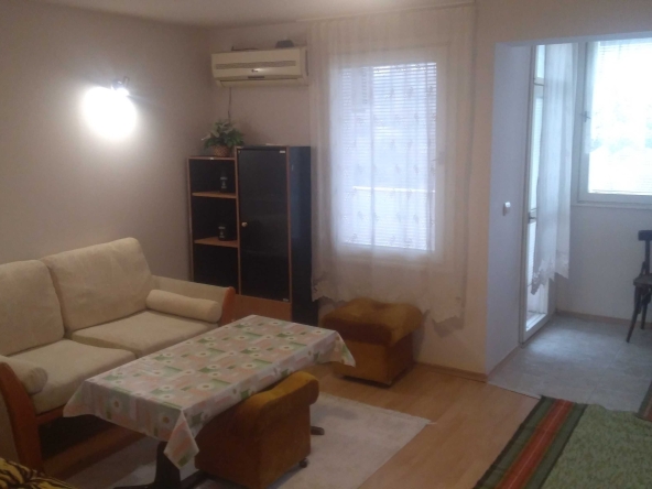 Дава се под наем Двустаен апартамент в Благоевград, Идеален център - 43 кв.м за 228.99 € - Снимка #1