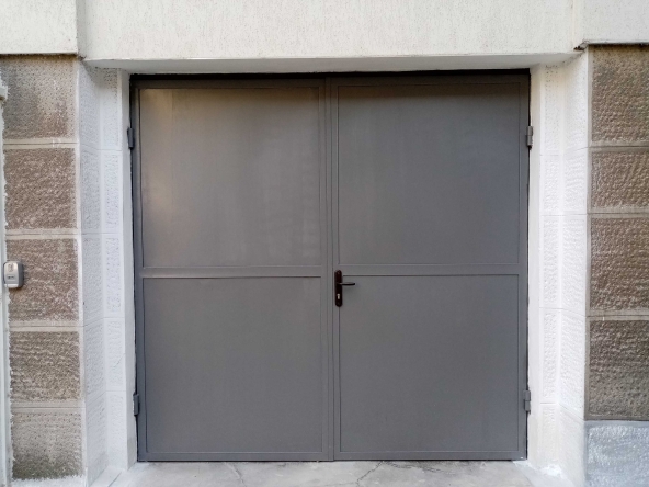 Дава се под наем Гараж / Паркомясто в Стара Загора, Център - 18 кв.м за 76.5 € - Снимка #1