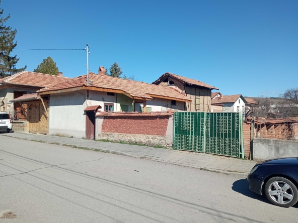 Къща в Пирдоп - 80 кв.м за 606 €/кв.м - Снимка #1