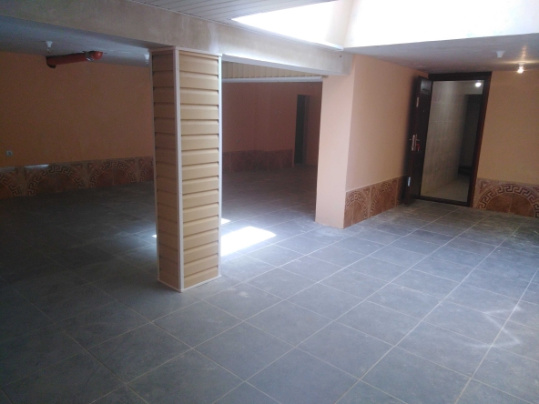 Офис в Варна, Зимно кино Тракия - 108 кв.м за 649 €/кв.м - Снимка #1