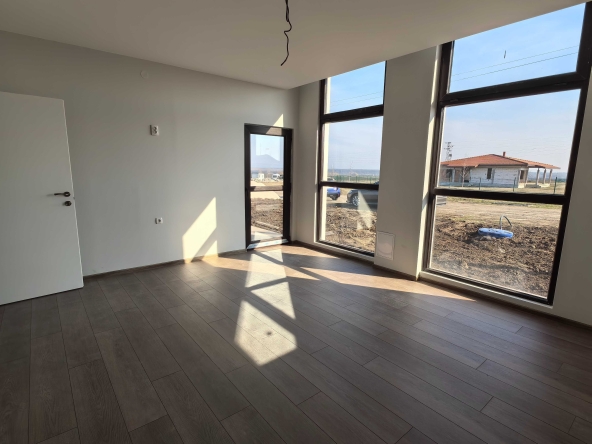 Къща в Ямбол, Зорница - 110 кв.м за 1682 €/кв.м - Снимка #1