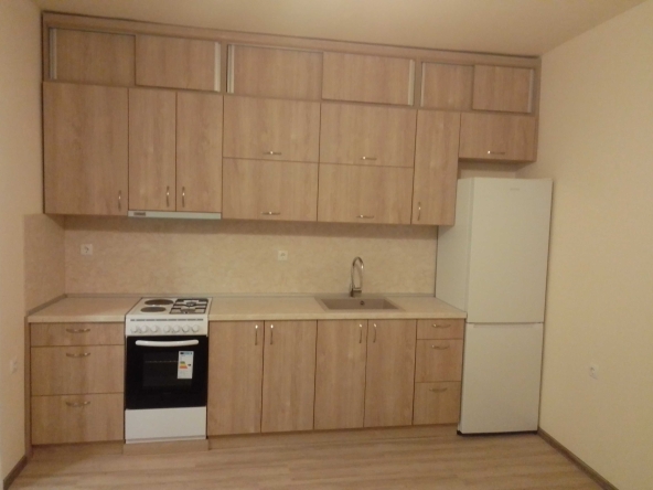 Дава се под наем Двустаен апартамент в Асеновград - 60 кв.м за 331.5 € - Снимка #1