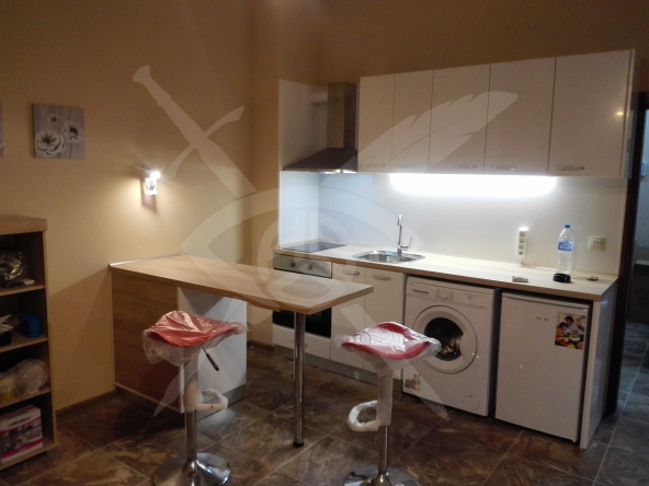 Дава се под наем Едностаен апартамент в Варна, Гръцка махала - 40 кв.м за 40 € - Снимка #1