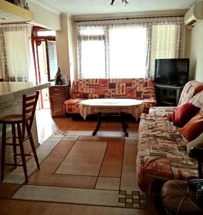 Дава се под наем Двустаен апартамент в Бургас, Възраждане - 78 кв.м за 200 € - Снимка #1