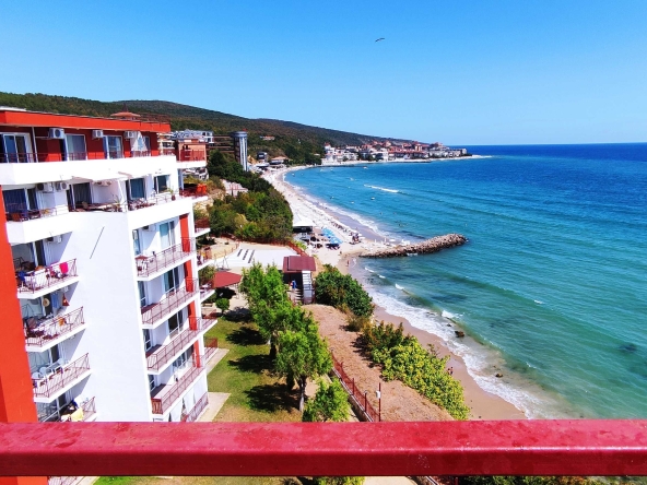 Дава се под наем Двустаен апартамент в Свети Влас - 100 кв.м за 300 € - Снимка #1