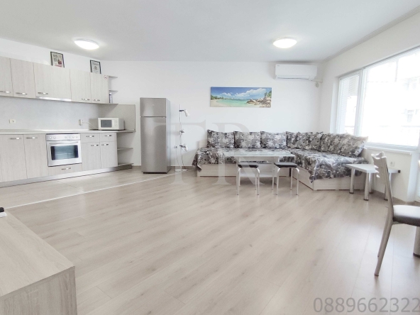 Дава се под наем Тристаен апартамент в Бургас, Лазур - 90 кв.м за 714 € - Снимка #1