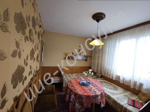 Тристаен апартамент в Велико Търново, Център - 120 кв.м за 1292 €/кв.м - Снимка #1