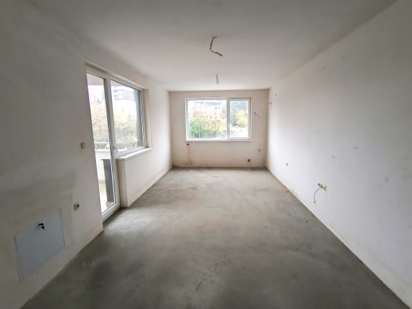 Тристаен апартамент в Стара Загора, ОРБ - 116 кв.м за 1018 €/кв.м - Снимка #1