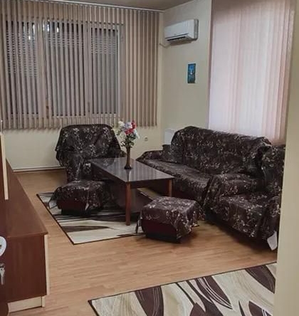 Дава се под наем Тристаен апартамент в Пловдив, Христо Смирненски - 100 кв.м за 425 € - Снимка #1