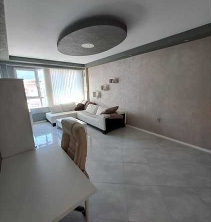 Дава се под наем Двустаен апартамент в София, Гоце Делчев - 60 кв.м за 612 € - Снимка #1