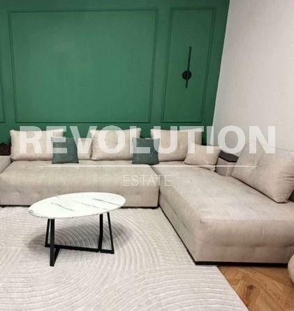 Дава се под наем Двустаен апартамент в Варна, Бриз - 68 кв.м за 648.21 € - Снимка #1