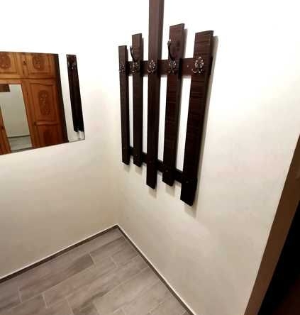 Дава се под наем Двустаен апартамент в Бургас, Славейков - 70 кв.м за 245 € - Снимка #1