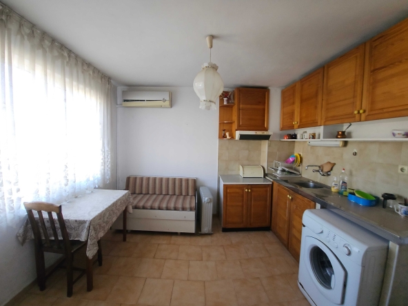 Тристаен апартамент в Варна, Зимно кино Тракия - 80 кв.м за 976 €/кв.м - Снимка #1