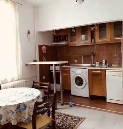 Дава се под наем Тристаен апартамент в София, Център - 93 кв.м за 448.8 € - Снимка #1