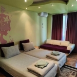 Дава се под наем Двустаен апартамент в Бургас, Лазур - 68 кв.м за 612 € - Снимка #1