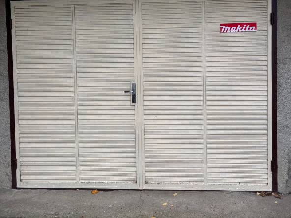 Дава се под наем Гараж / Паркомясто в Русе, в.з. Средна кула - 21 кв.м за 25 € - Снимка #1