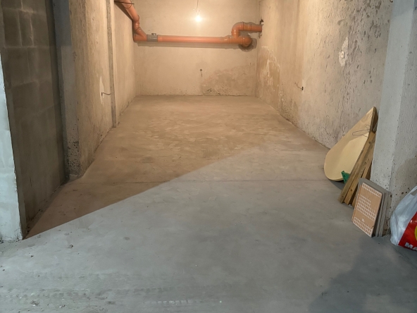 Гараж / Паркомясто в Пловдив, Кършияка - 24 кв.м за 1658 €/кв.м - Снимка #1