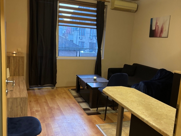 Дава се под наем Двустаен апартамент в Варна, Колхозен пазар - 56 кв.м за 408 € - Снимка #1