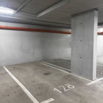 Дава се под наем Гараж / Паркомясто в София, Зона Б-19 - 16 кв.м за 66.3 € - Снимка #1