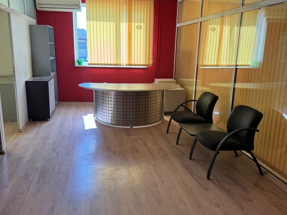 Дава се под наем Офис в София, Дружба 2 - 100 кв.м за 750 € - Снимка #1