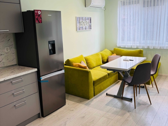 Дава се под наем Тристаен апартамент в София, Слатина - 83 кв.м за 746.64 € - Снимка #1